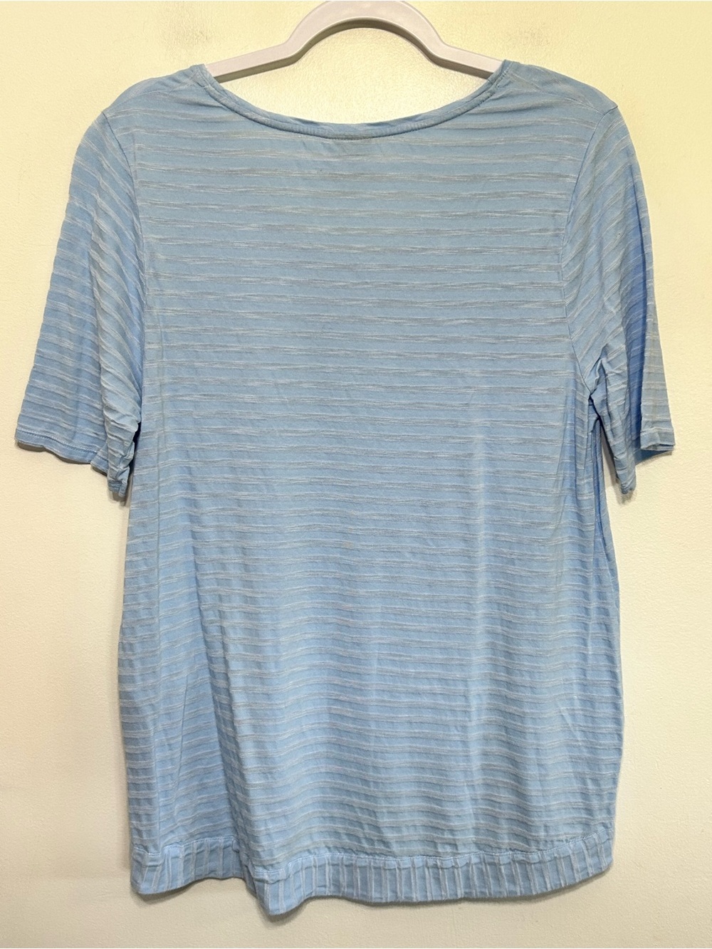 Chicos Bundle of 2 Layered Hem Striped V Neck Shirts Womens Size 12 Blue & Pink - Picture 5 of 13